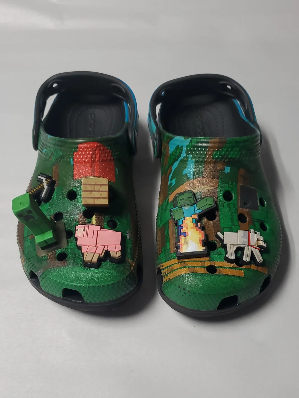 CROCS Classic Minecraft Kids Clogs Size 13 Gaming Casual School